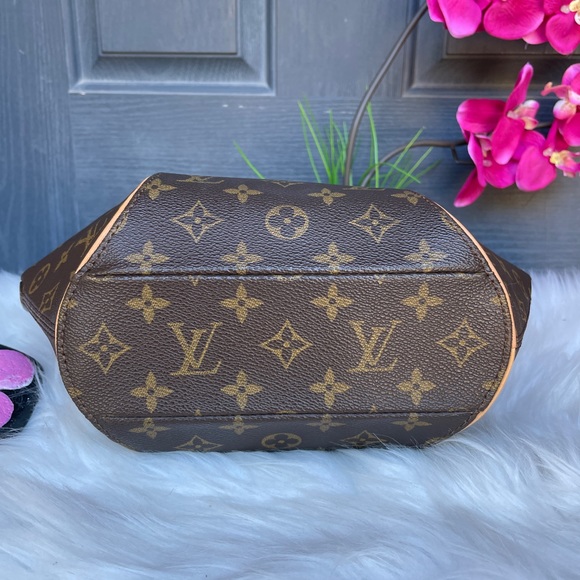 ❌❌SOLD ❌❌LOUIS VUITTON Handbag - Picture 4 of 17
